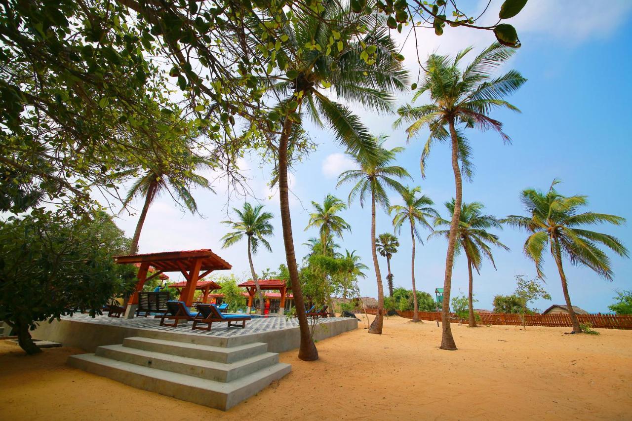 Horizon Kitesurfing Beach Resort Kalpitiya Exterior photo