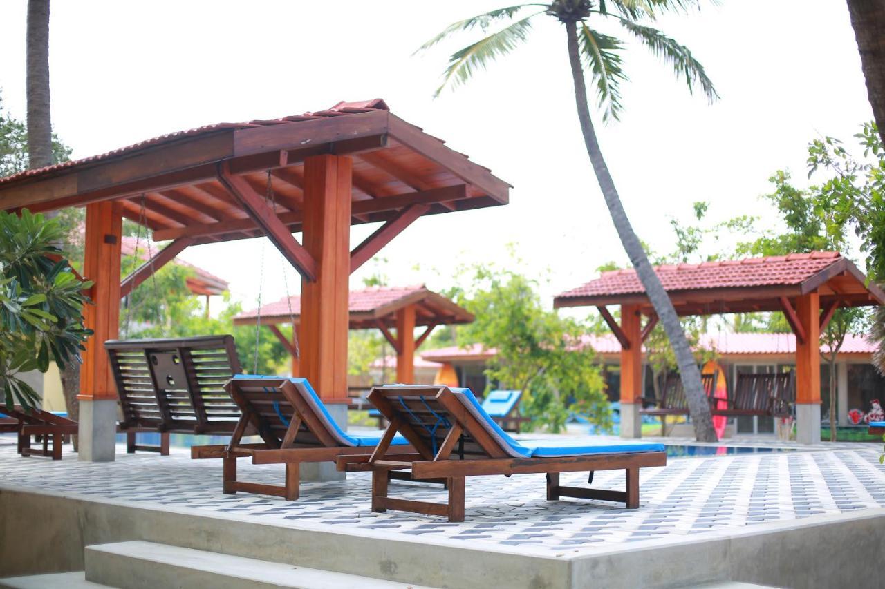 Horizon Kitesurfing Beach Resort Kalpitiya Exterior photo