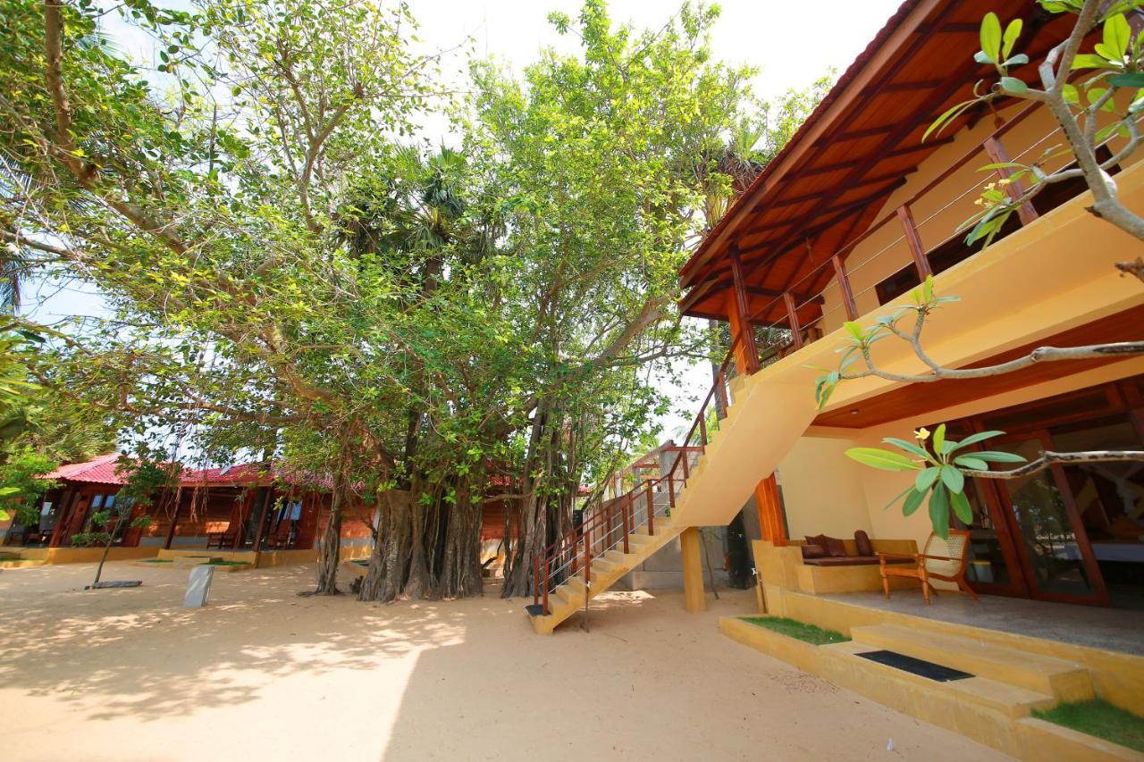 Horizon Kitesurfing Beach Resort Kalpitiya Exterior photo