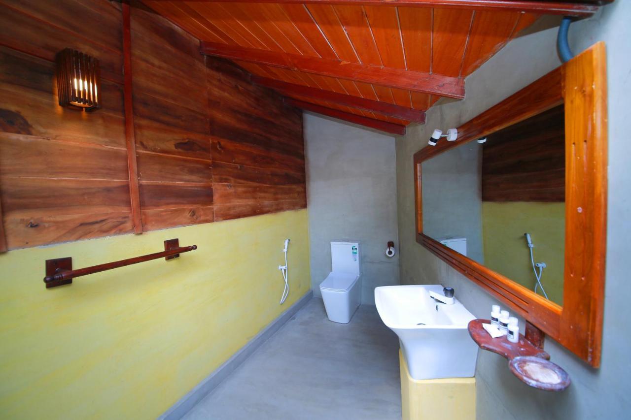 Horizon Kitesurfing Beach Resort Kalpitiya Exterior photo
