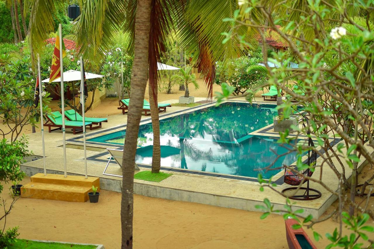 Horizon Kitesurfing Beach Resort Kalpitiya Exterior photo