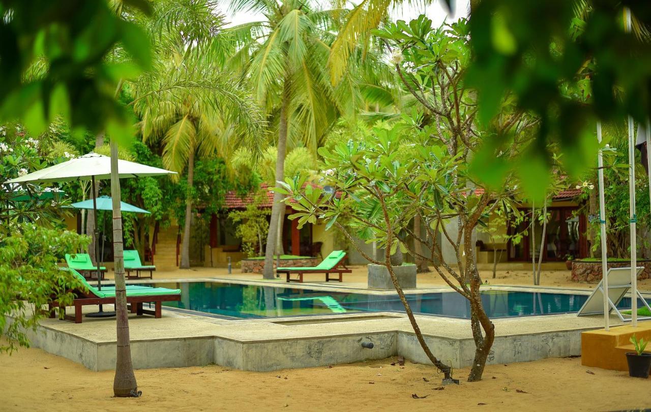 Horizon Kitesurfing Beach Resort Kalpitiya Exterior photo
