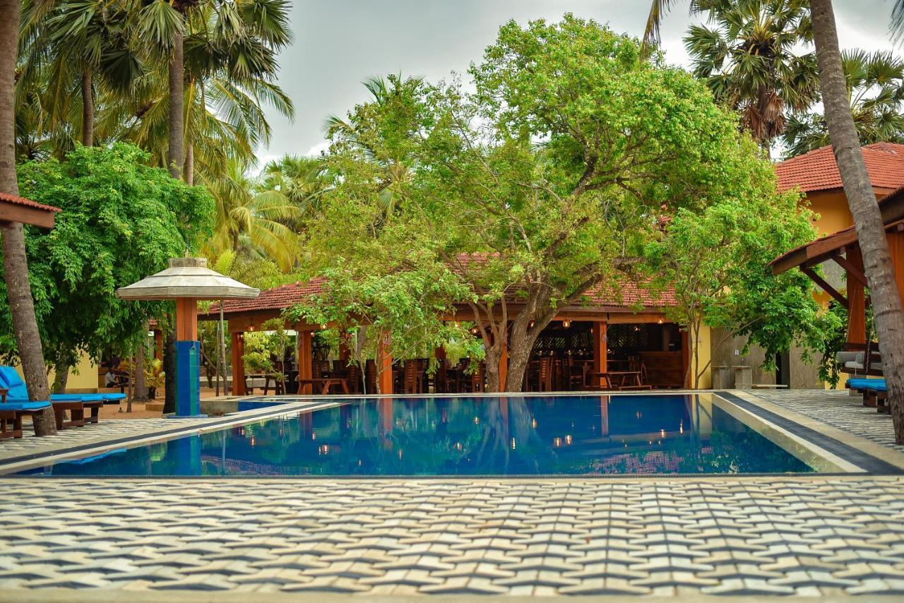 Horizon Kitesurfing Beach Resort Kalpitiya Exterior photo