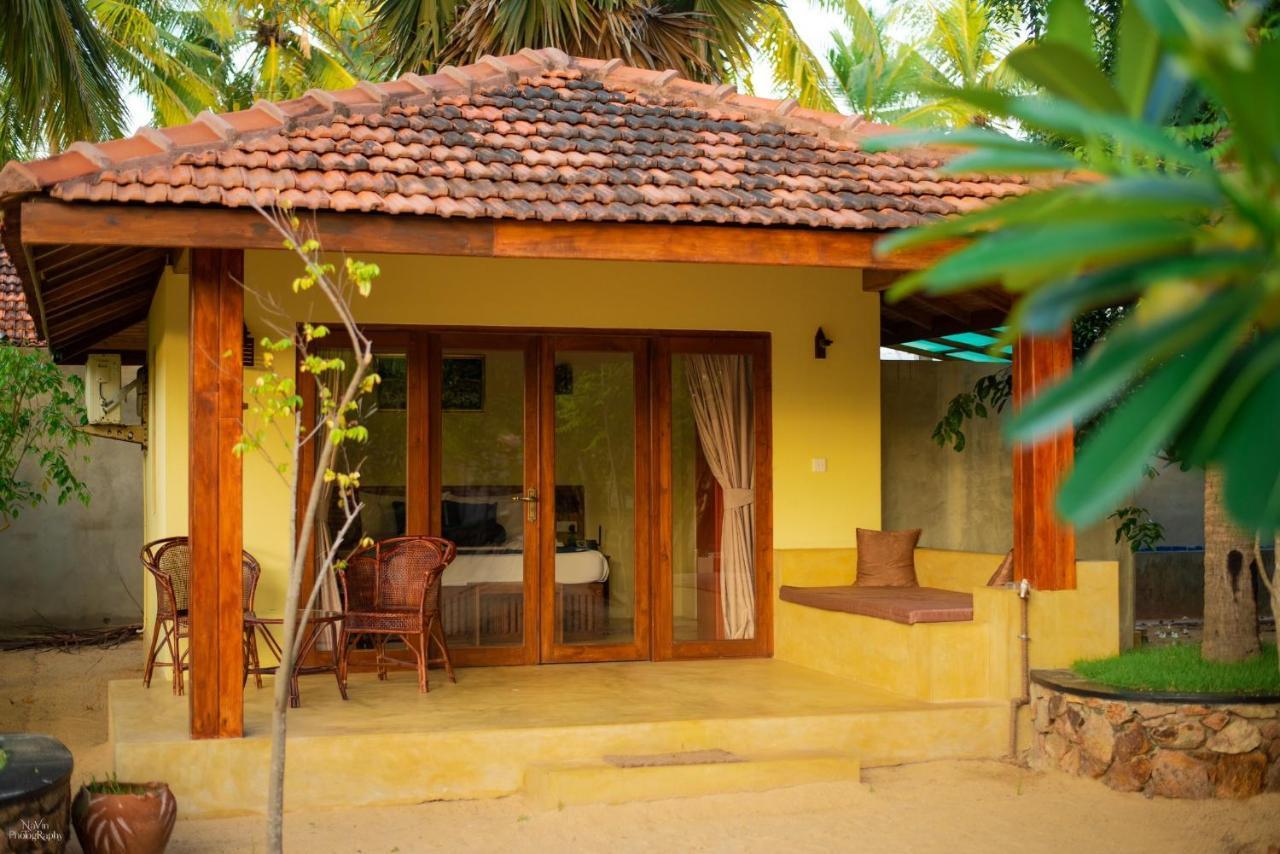 Horizon Kitesurfing Beach Resort Kalpitiya Exterior photo
